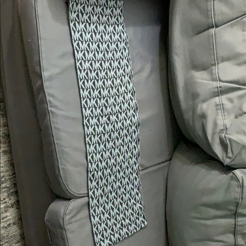 Michael Kors infinity scarf - never worn lightwght